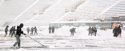 snow-football-pitch490ai