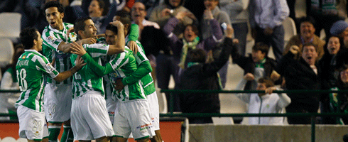 betis-players-celebrate490a