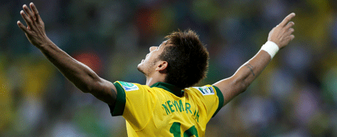 neymar-looks-skywards490ai