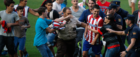 villa-atleti-fans490ai