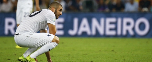 benzema-crouch-wc490ai