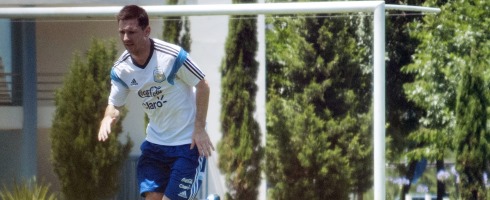 messi-argentina-training490ai
