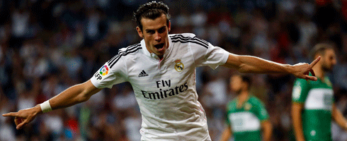bale-celebrates-arms-out490