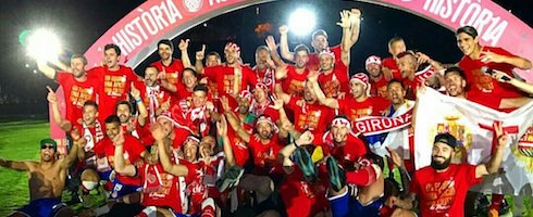 girona-celebrating-promotion-tw