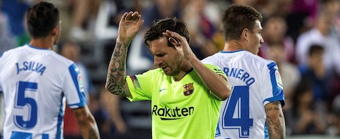 Barcelona's Lionel Messi annoyed
