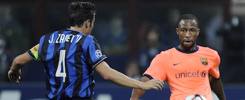 Inter's Javier Zanetti against Seydou Keita of Barcelona