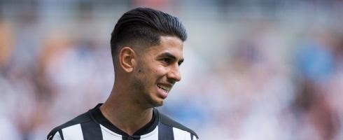 Newcastles Ayoze Perez ready to dazzle defences with his moves after a  summer salsadancing holiday  Mirror Online