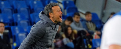 Spain boss Luis Enrique shouting