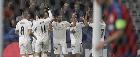 Real Madrid celebrating against Viktoria Plzen