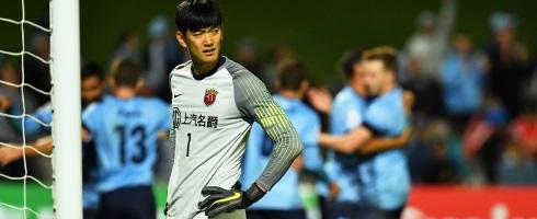 China goalkeeper Junling Yan