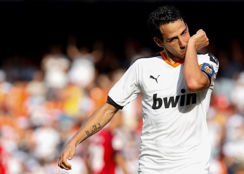 Valencia captain Dani Parejo urges club to sign emergency defender -  Football España