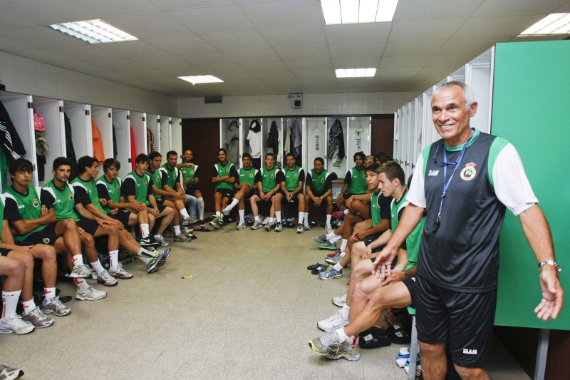 Real Racing Club team lines up prior to the La Liga SmartBank match between  Real Racing Club and CD Tenerife at El Sardinero Stadium on January 27, 20  Stock Photo - Alamy