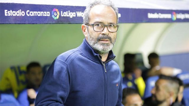 Cadiz manager Alvaro Cervera