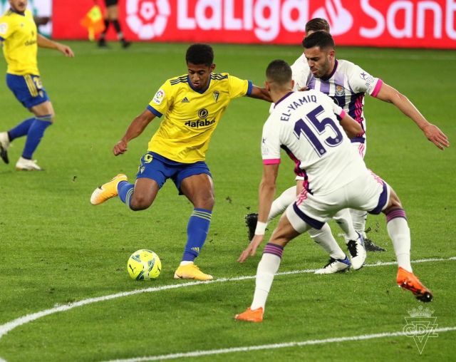 Cadiz v Real Valladolid