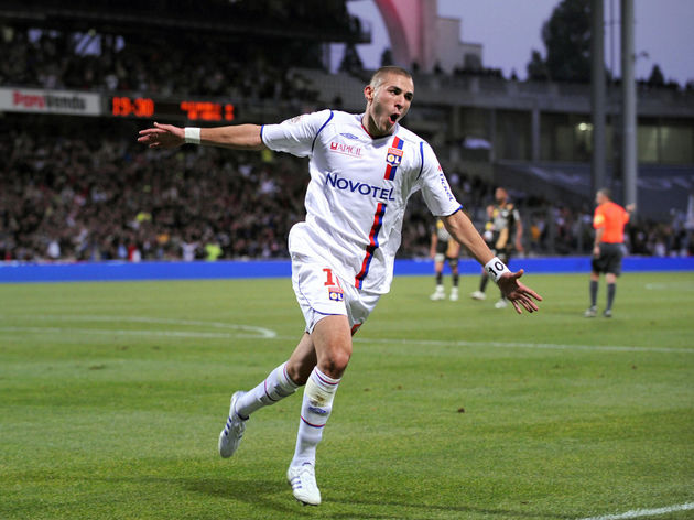 Karim Benzema scoring