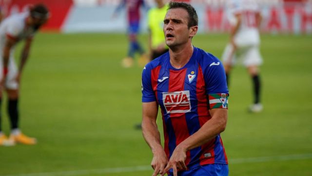 Kike Garcia signs new contract with Eibar - Football España