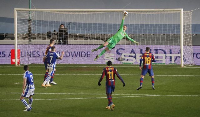 Barcelona penalty hero Puig reveals first-team 'desire' after scoring  crucial Supercopa spot-kick