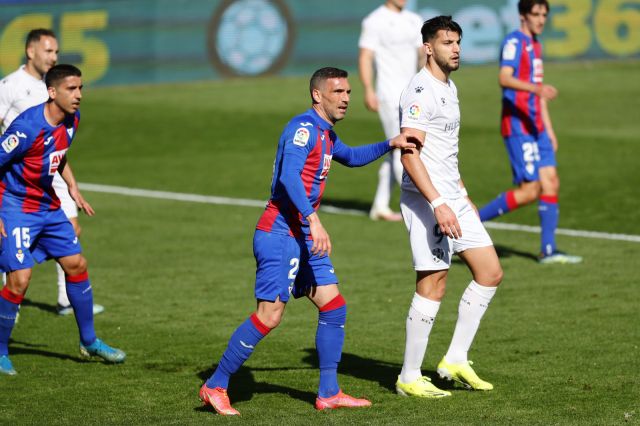 Eibar v Huesca