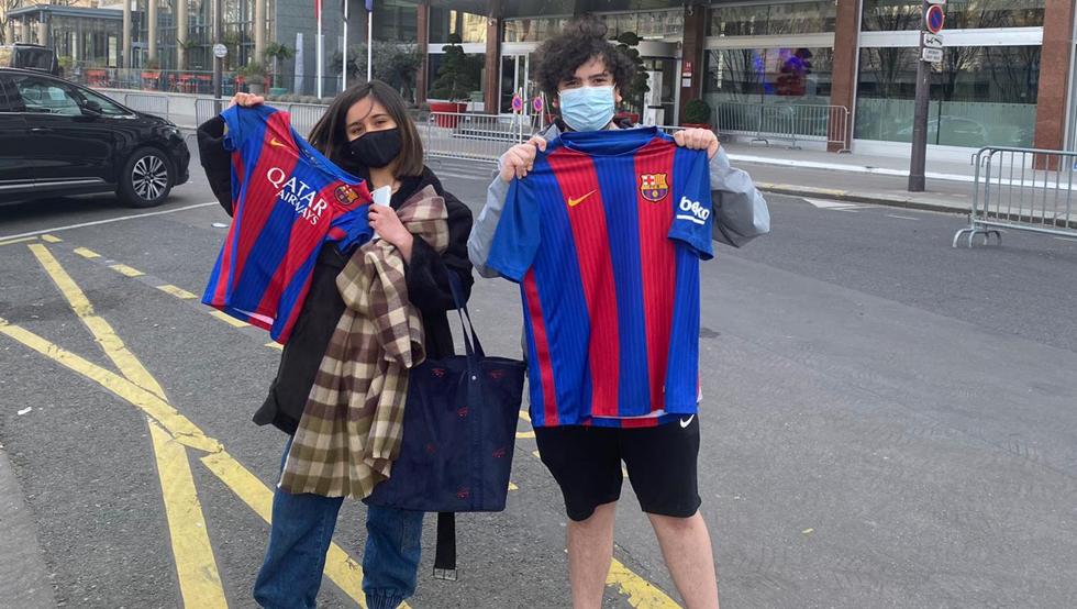 Barcelona fan in Paris