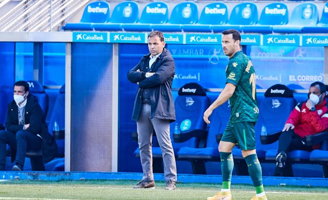 Javi Calleja, Alaves boss