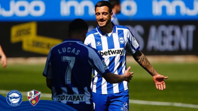 Alaves v Huesca