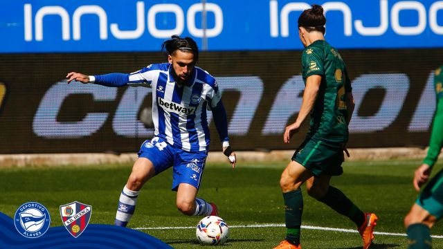 Alaves v Huesca