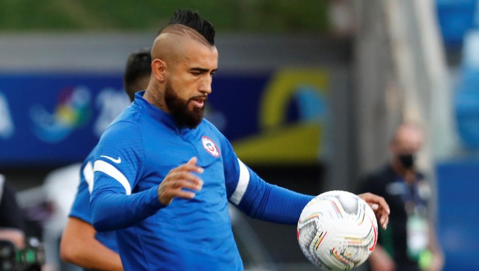 Arturo Vidal Causes Controversy In Chile As He And Several Teammates Break Team Bubble Football Espana