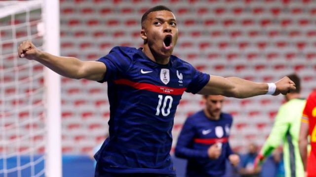 Argument In The French Camp Between Olivier Giroud And Kylian Mbappe Football Espana