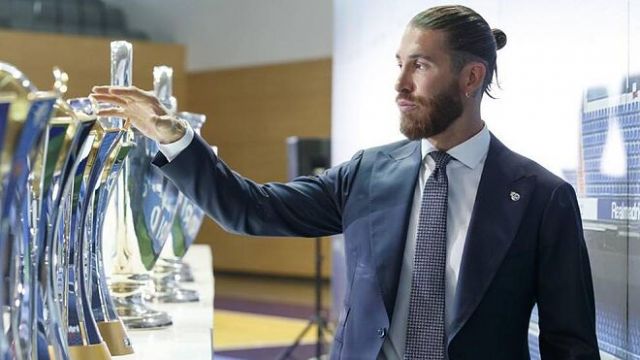 Sergio Ramos signs with Paris Saint-Germain