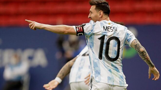 Messi's Argentina Signed Shirt - Final Copa America 2021