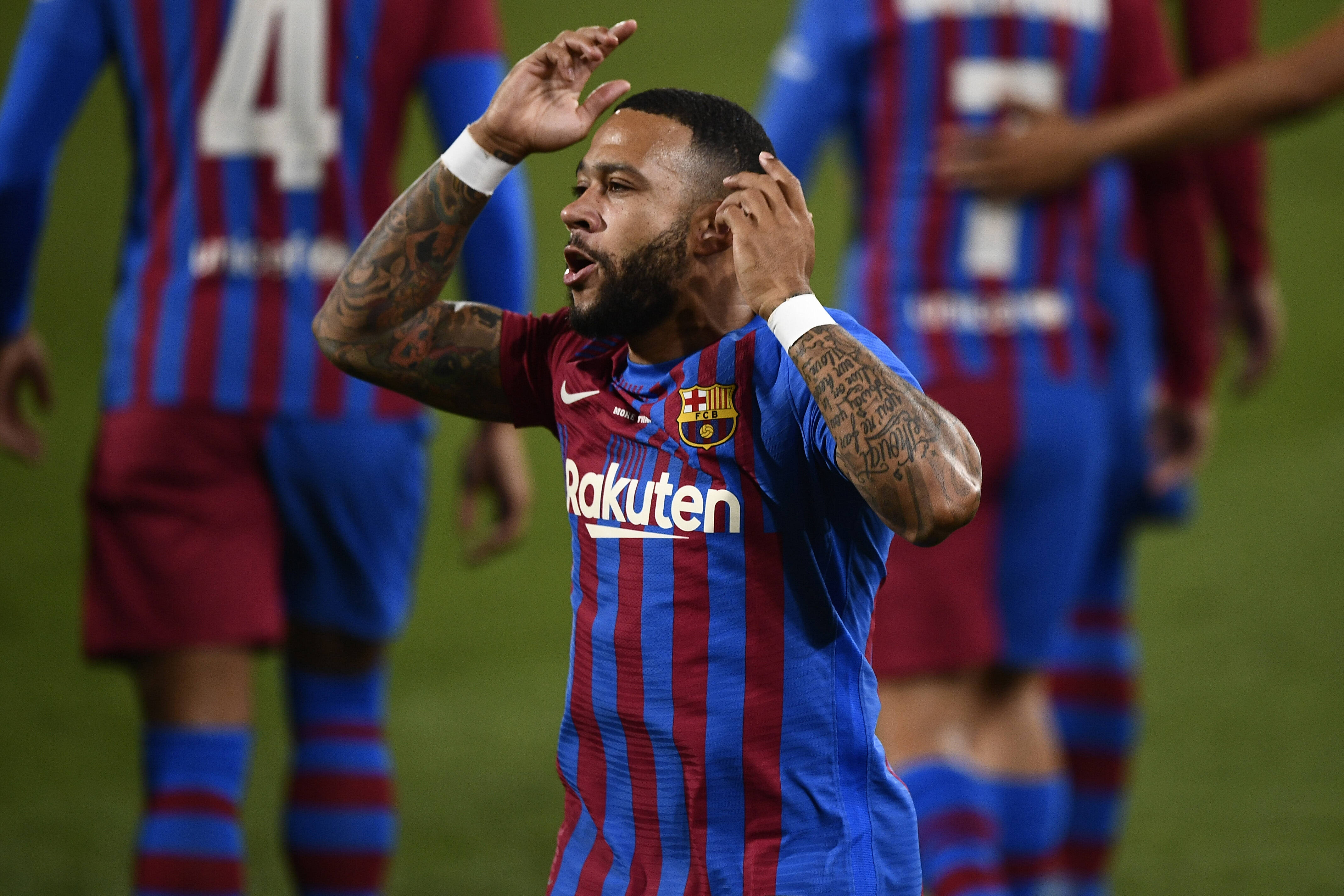 Juventus to beat Barcelona to Memphis Depay? - Barca Blaugranes