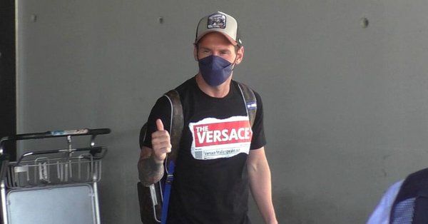 Lionel Messi arrives in Barcelona