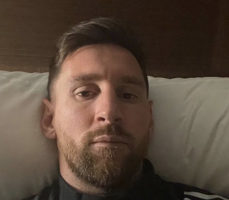 Lionel Messi S Social Media Serenity Continues With Bed Time Selfie Football Espana