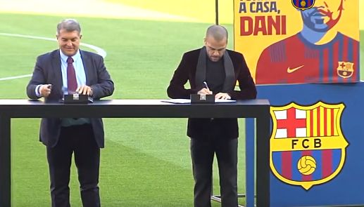 Dani Alves of FC Barcelona