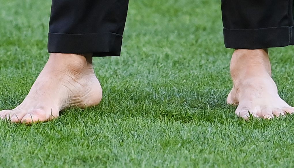 The feet of Dani Alves