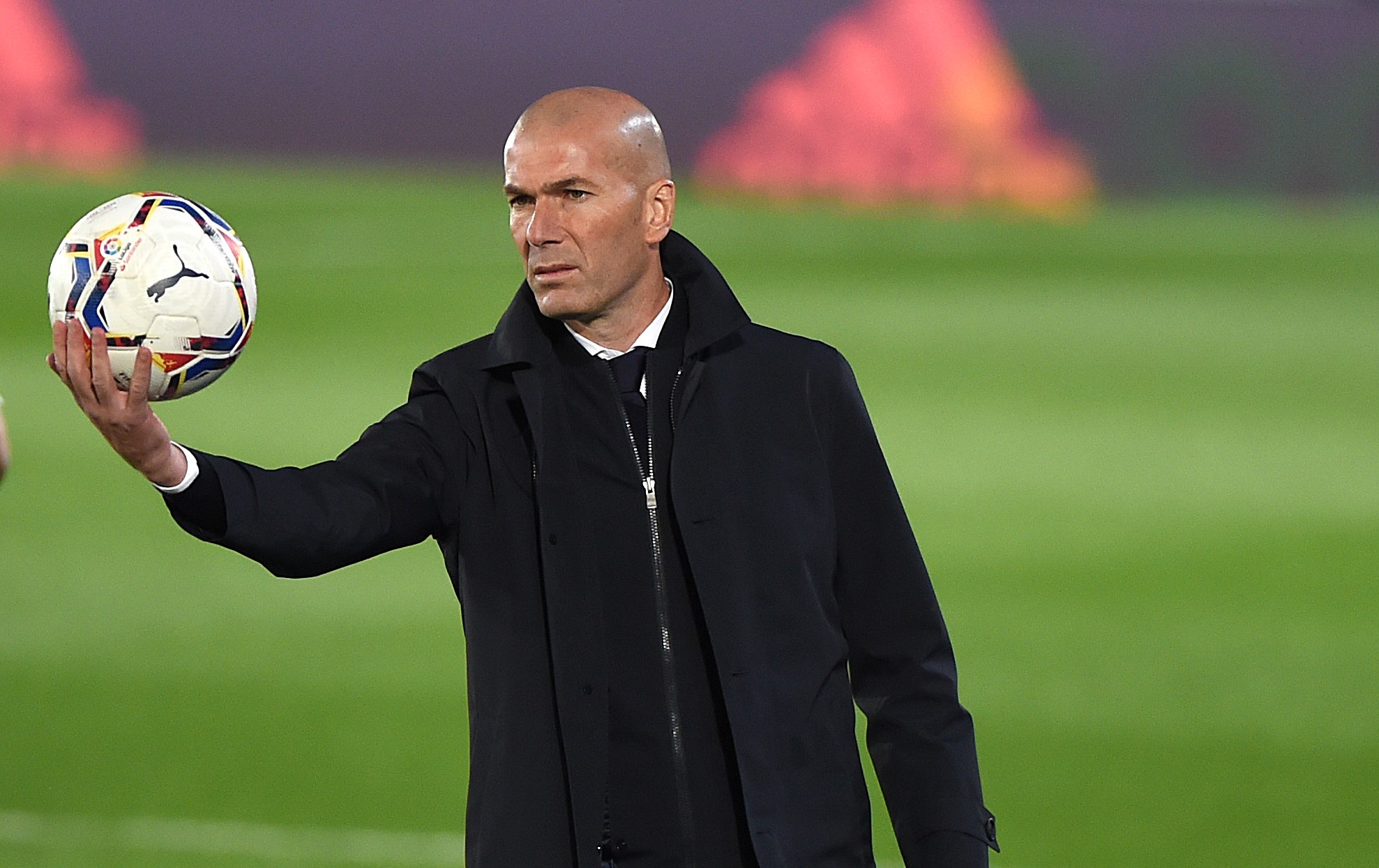 Zinedine Zidane demands two signings as part of PSG package