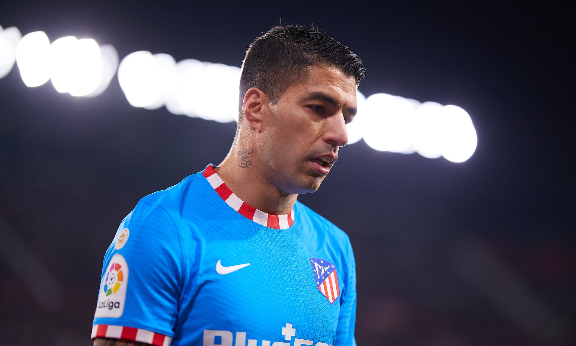 Luis Suarez Forlorn As Atletico Moment Of Weakness Keeps Real