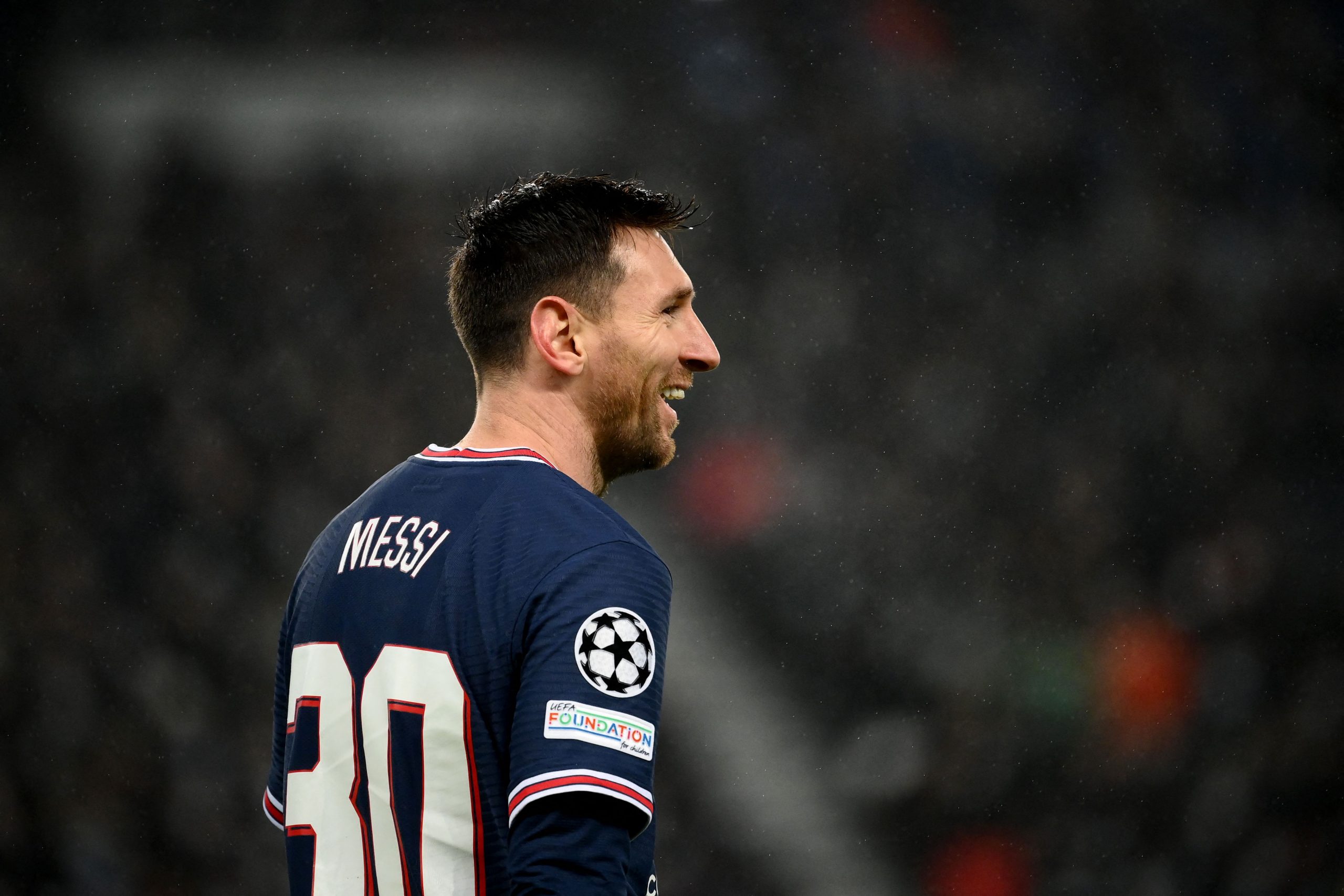 More than half of the shirts sold by Paris Saint-Germain bear Lionel Messi's  name - Football España