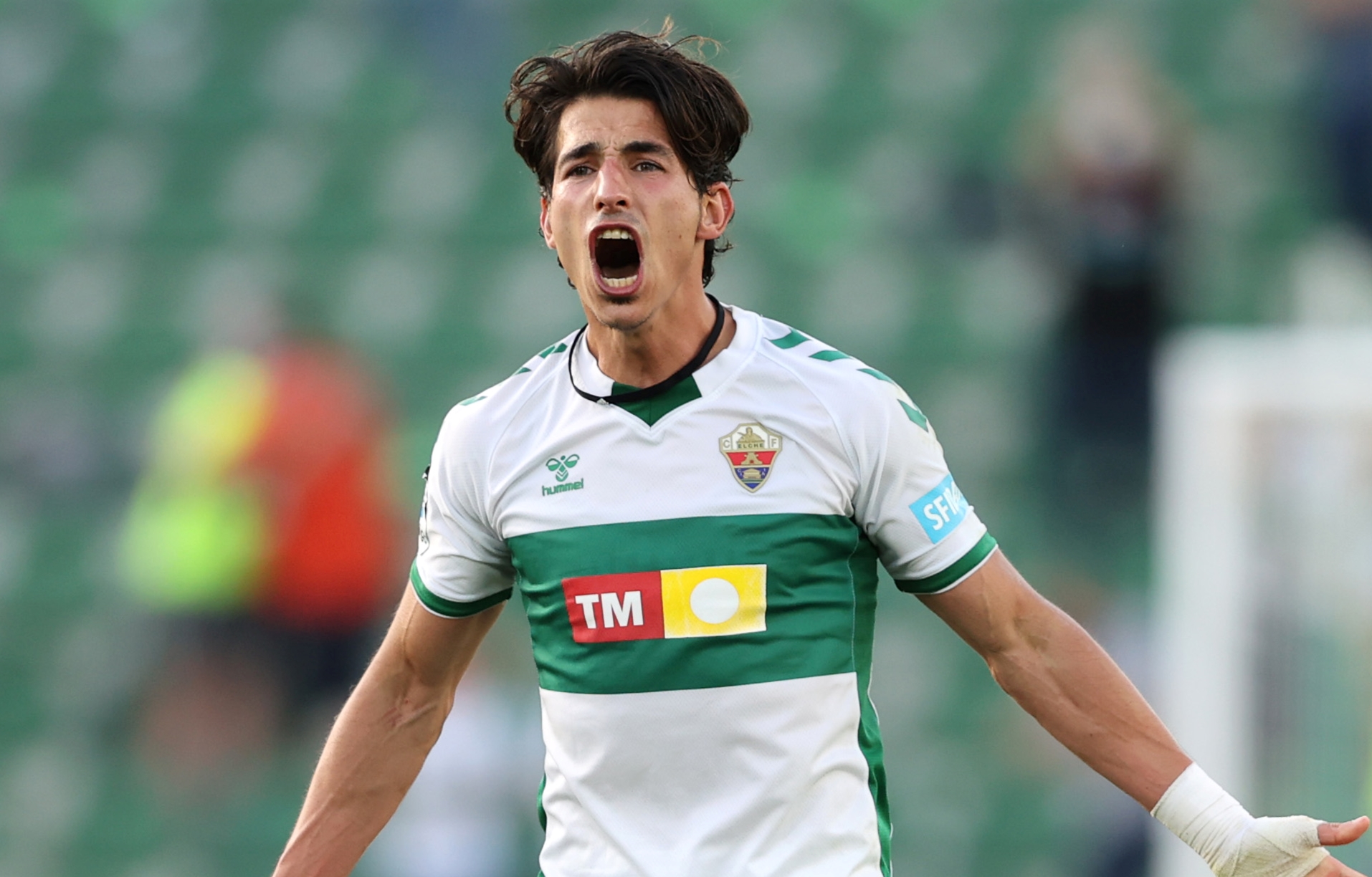 Elche continue improved form with key win over relegation rivals Alaves