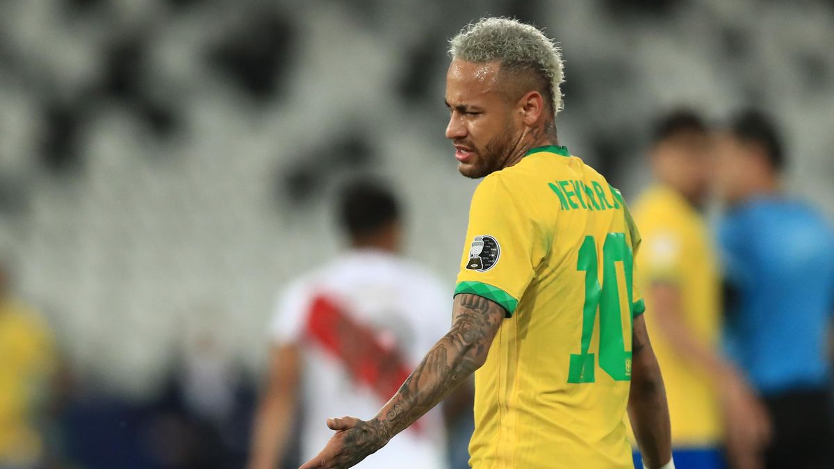 Neymar scores in Brazil's dominant win in France