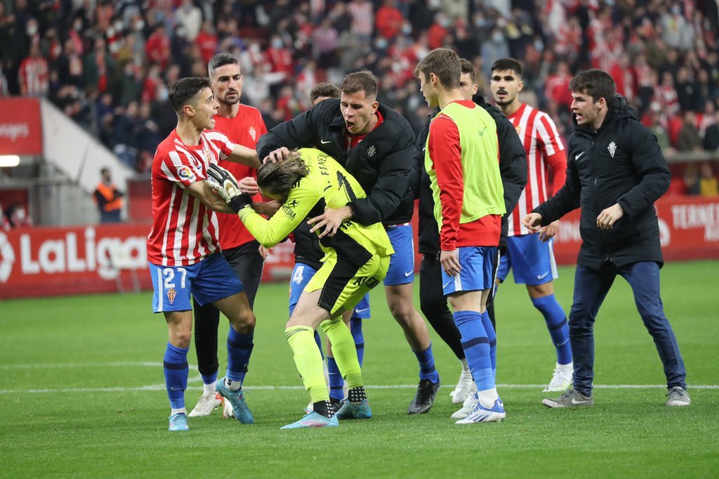 Sporting Gijón sent tumbling into the abyss by Deportivo and Leganés, La  Liga
