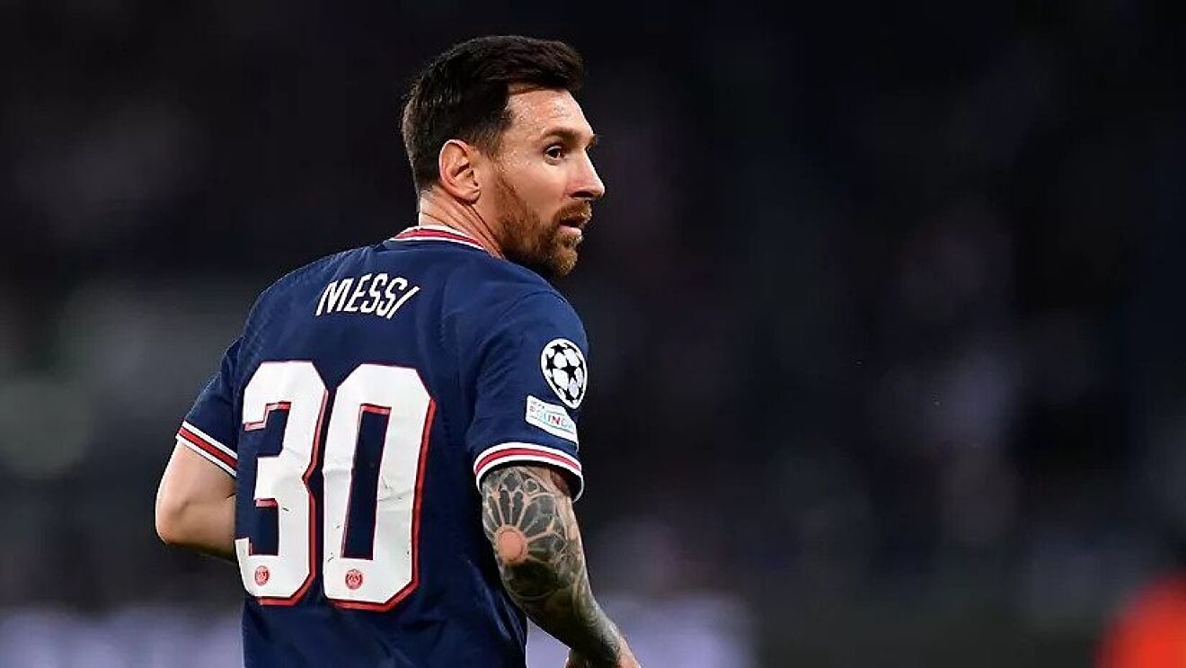 PSG chief confirms Lionel Messi contract talks in 2023