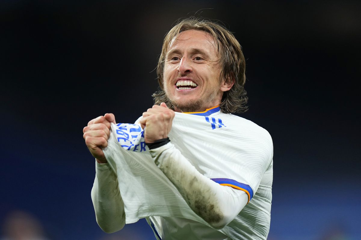 Luka Modric rejects big money offers to stay at Real Madrid - Football  España