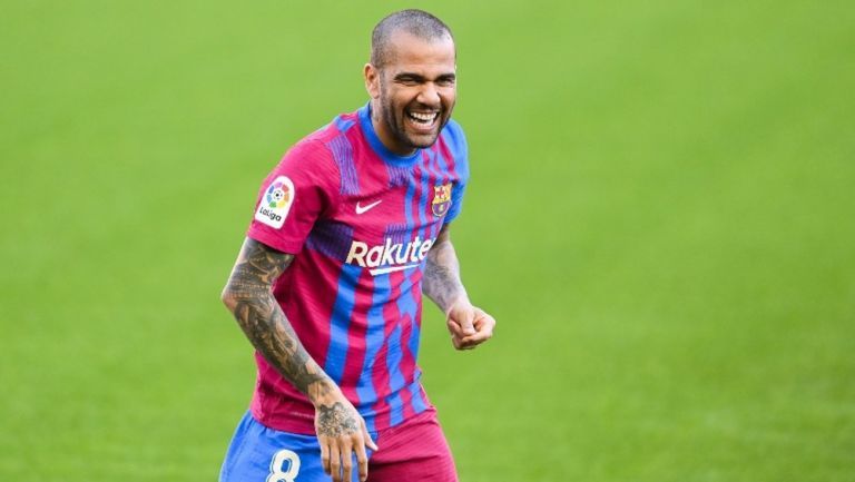 Dani Alves training with Barcelona ahead of World Cup mission