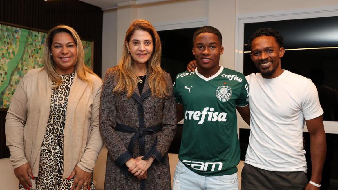Barcelona and Real Madrid target Endrick celebrates 16th birthday with new Palmeiras contract - Football España