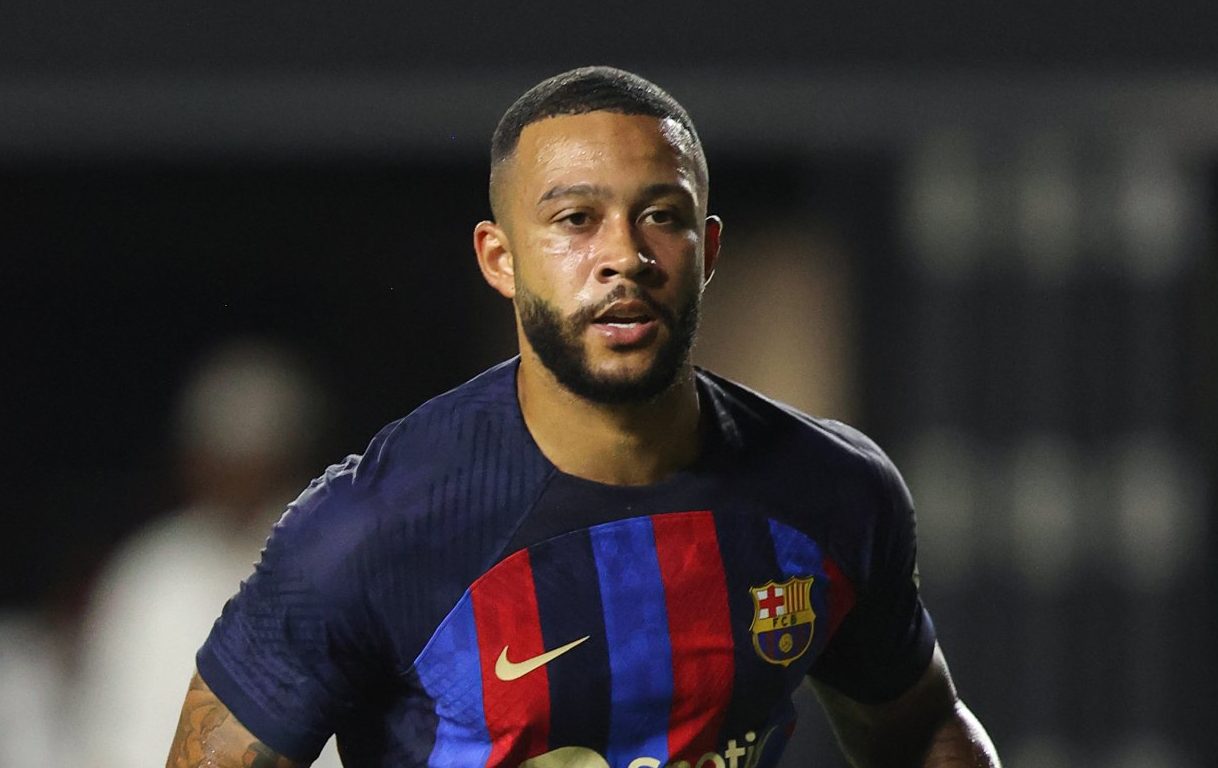 Barcelona in talks with Roma for Memphis Depay