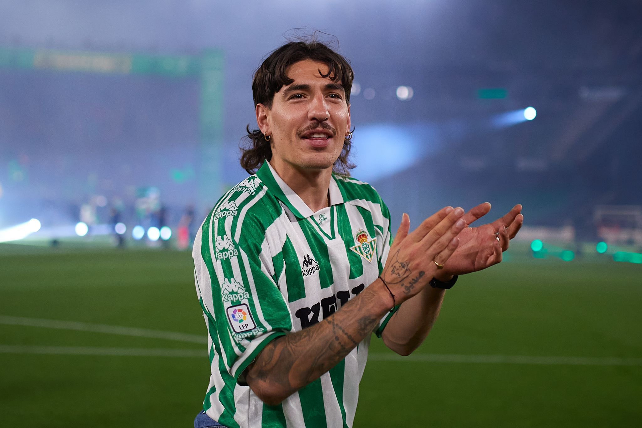 Hector Bellerin to sign long-term contract upon return to Real Betis this  summer - Football España