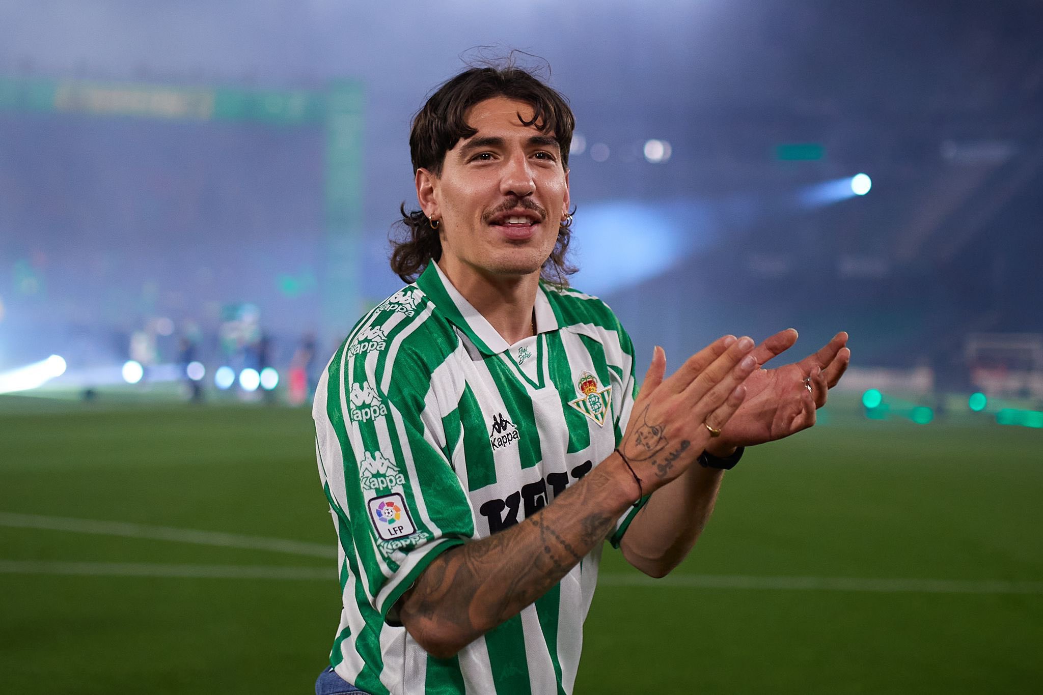 Real Betis closing in on Hector Bellerin return - Football España