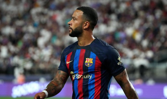 Memphis Depay has arrived in Barcelona 🔴🔵 @fcbarcelona