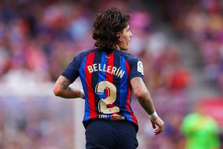 Barcelona defender Hector Bellerin spotted in Lisbon to complete Sporting  move - Barca Blaugranes